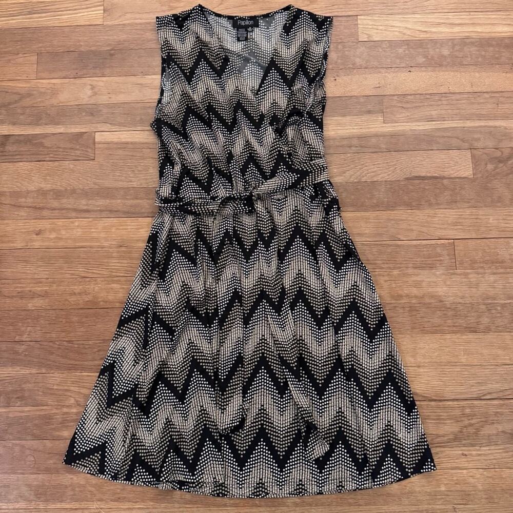 Papillon Women's Black Beige Knee Length Chevron Dress - Size M
 b91